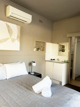 Queen Room