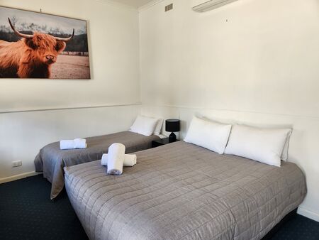 Queen Twin Room